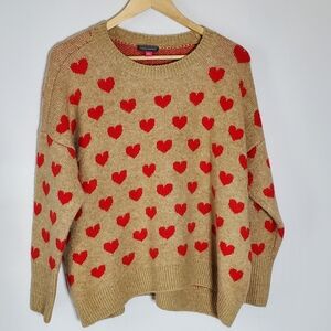 Vince Camuto Brown and Red Heart Soft Knit Sweater in Great condition